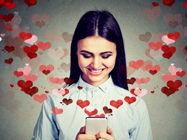 Want To Fall In Love? These Apps Can Help!