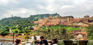 Visit This Rooftop Restro-Café For A Spectacular View Of The Amer Fort