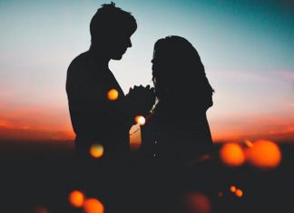 How Can I Choose Between My Girlfriend And A New Love?