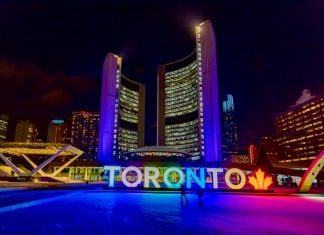 Five Things Everyone Should Do In Toronto
