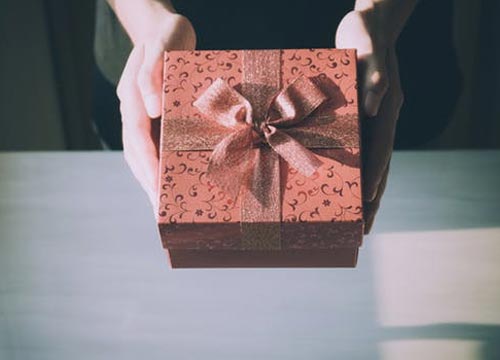 Fix a price point for every gift you exchange.